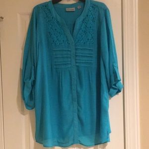 Avenue pretty lightweight gauze top! Never worn!!!